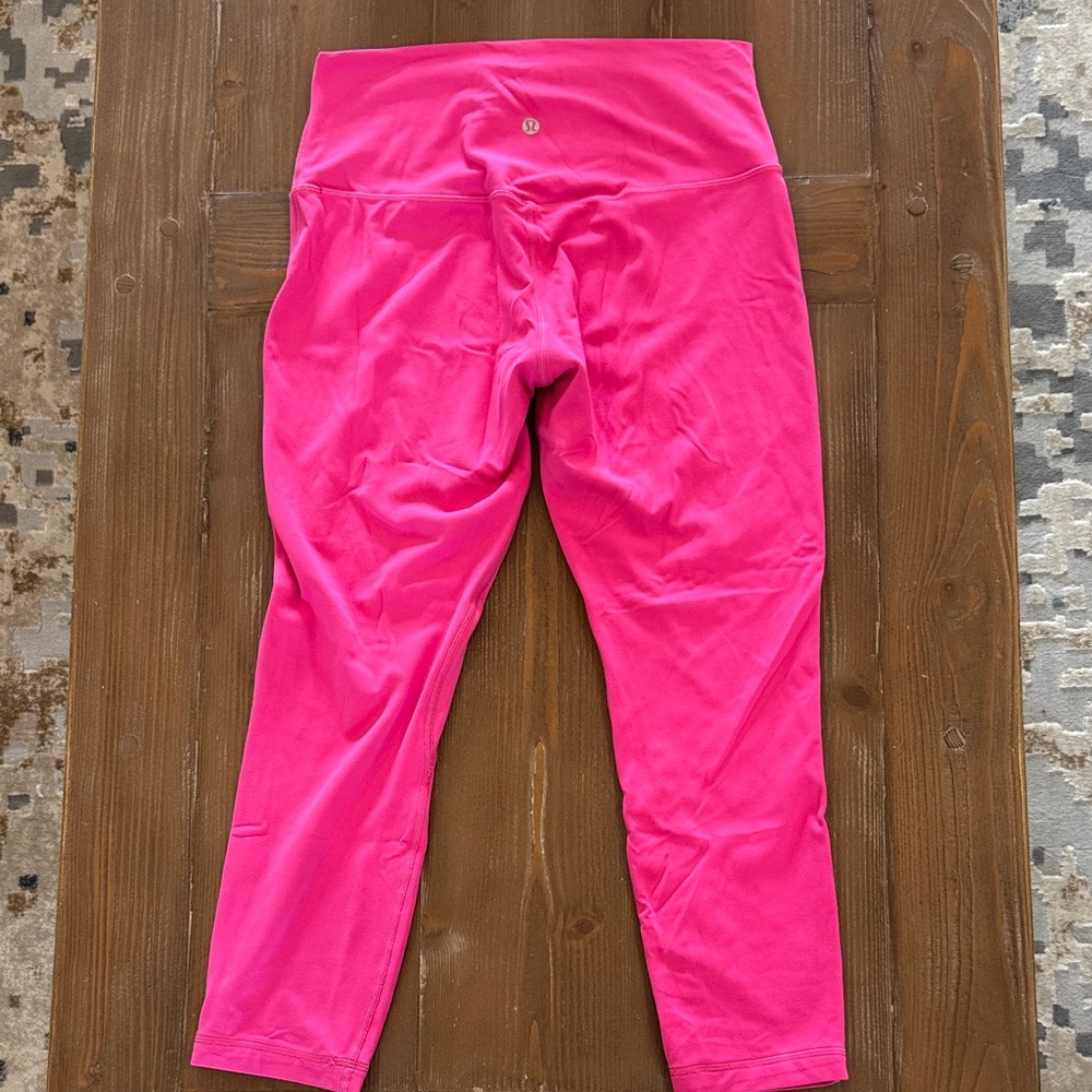 Women’s Lululemon Align High Rise Crop 23” Inseam Size 10 Leggings.
